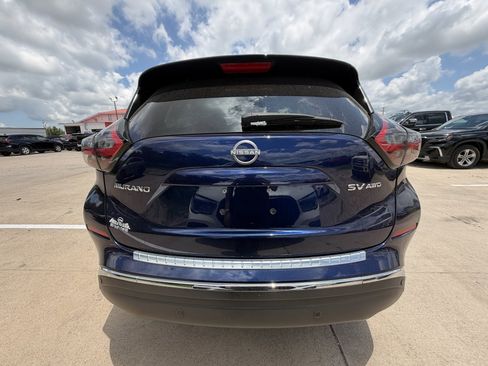 Used 2024 Nissan Murano SV AWD/4WD image 3