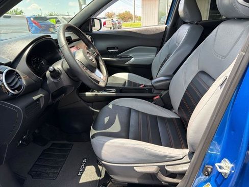 Used 2023 Nissan Kicks SR w/ SR Premium Package FWD image 13