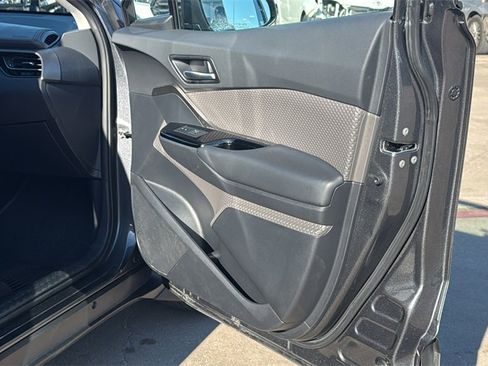 Used 2021 Toyota C-HR Limited image 31