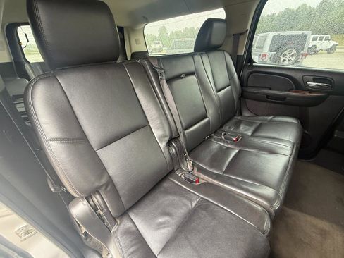 Used 2013 GMC Yukon XL 2500 SLT AWD/4WD image 8