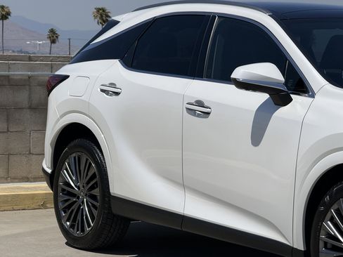 Certified 2024 Lexus RX 450h AWD w/ Convenience Package image 5