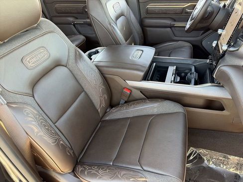 Used 2025 RAM 1500 Limited AWD/4WD image 19