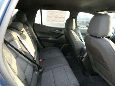 New 2027 Chevrolet Equinox LT AWD/4WD image 11