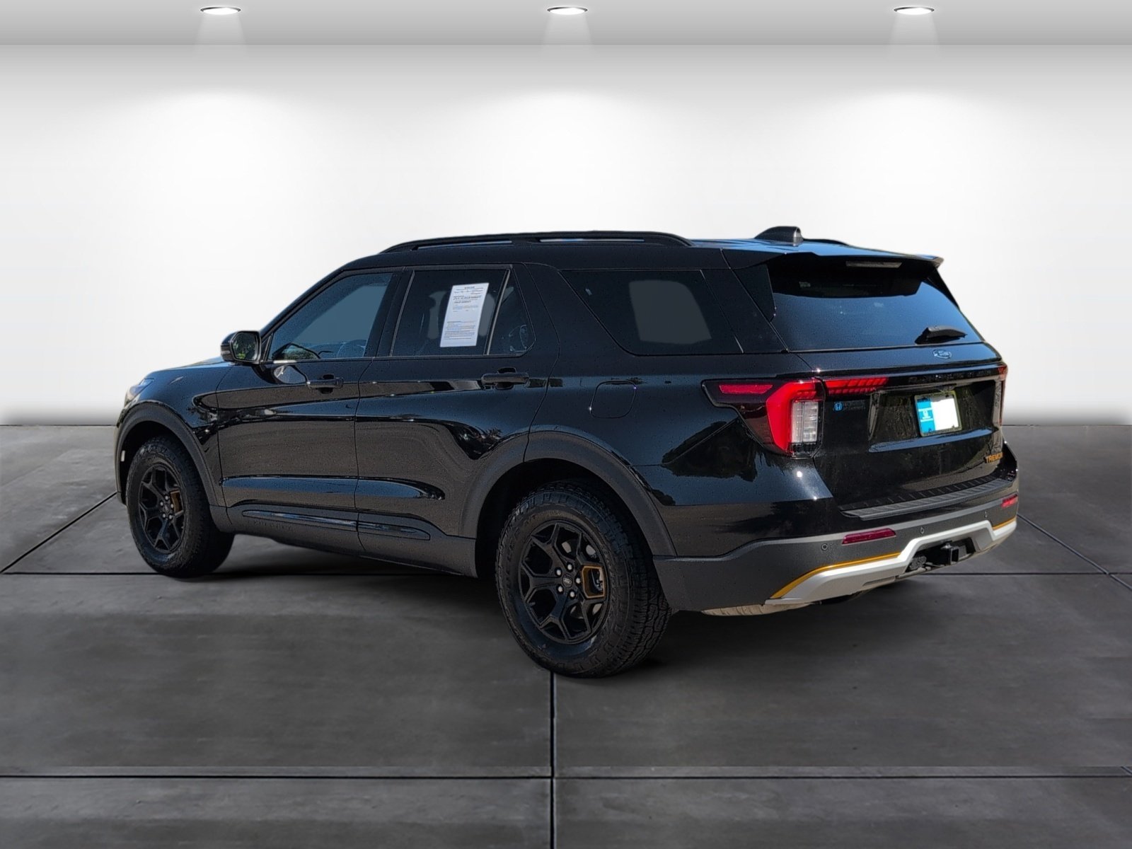 Used 2026 Ford Explorer Tremor w/ Tremor Convenience Package AWD/4WD image 3