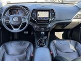 Used 2019 Jeep Cherokee Limited image 2