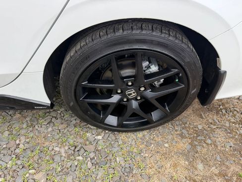 Used 2023 Honda Civic Si image 9