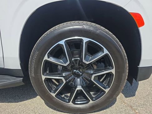 Used 2021 Chevrolet Tahoe RST w/ Luxury Package image 32