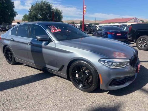 Used 2018 BMW 540i xDrive AWD/4WD image 3