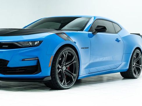 Used 2022 Chevrolet Camaro SS RWD image 9