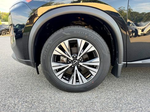 Used 2023 Nissan Rogue SV FWD image 15