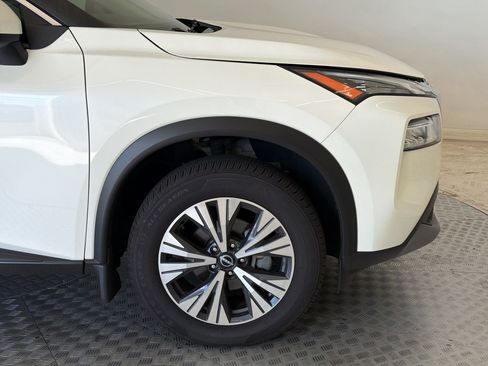 Used 2023 Nissan Rogue SV AWD/4WD image 13