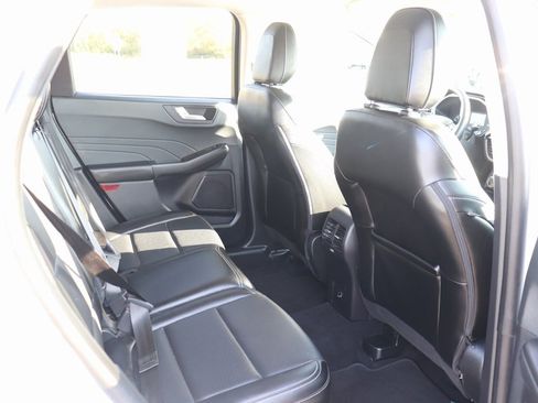 Used 2022 Ford Escape SEL image 19