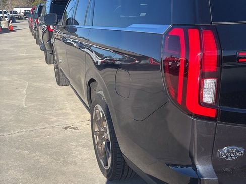 Used 2025 Ford Expedition Max King Ranch image 10