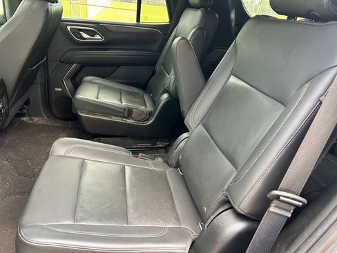 Used 2021 Chevrolet Tahoe LT w/ LT Signature Package RWD image 8