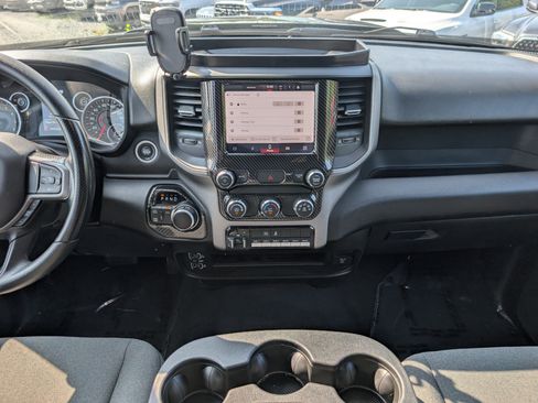 Used 2024 RAM 2500 Tradesman w/ Chrome Appearance Group AWD/4WD image 16