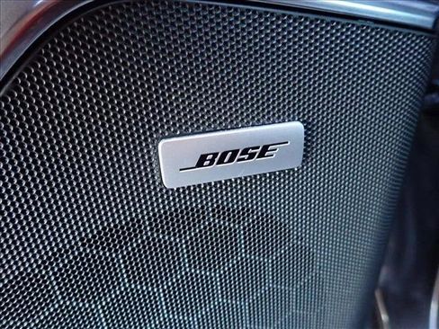 Used 2018 Cadillac Escalade Premium Luxury image 17