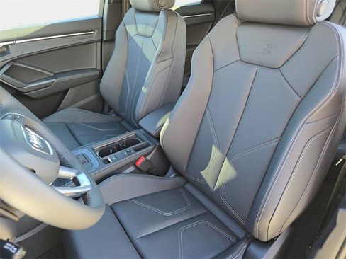 Used 2025 Audi Q3 2.0T Premium w/ Convenience Package AWD/4WD image 15