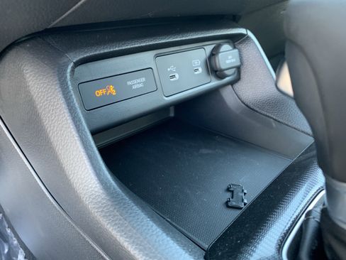 Used 2025 Honda Civic Sport image 27