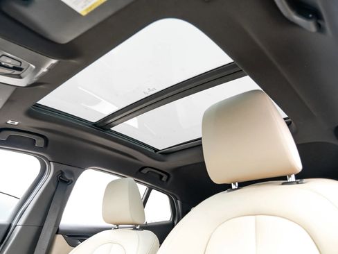 Used 2020 BMW X2 sDrive28i w/ Convenience Package image 5