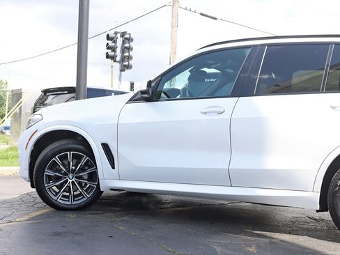 Used 2019 BMW X5 xDrive40i w/ M Sport Package AWD/4WD image 13