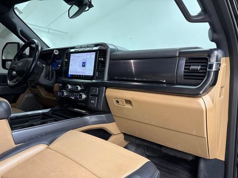 Used 2024 Ford F350 Lariat w/ Chrome Package AWD/4WD image 34