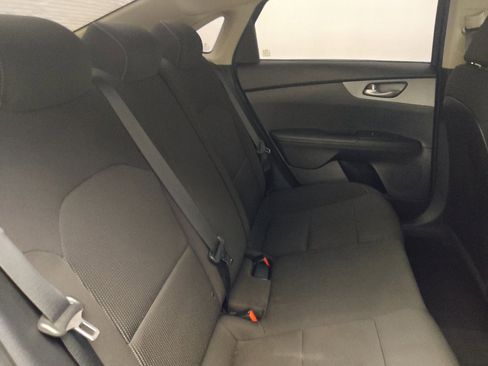 Used 2019 Kia Forte LXS FWD image 19