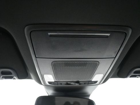 Used 2023 Honda Pilot Sport image 17