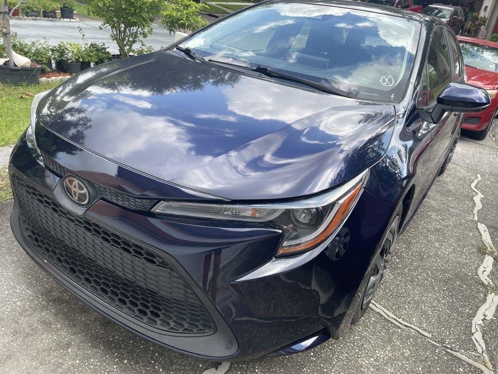 Used 2021 Toyota Corolla LE FWD image 2