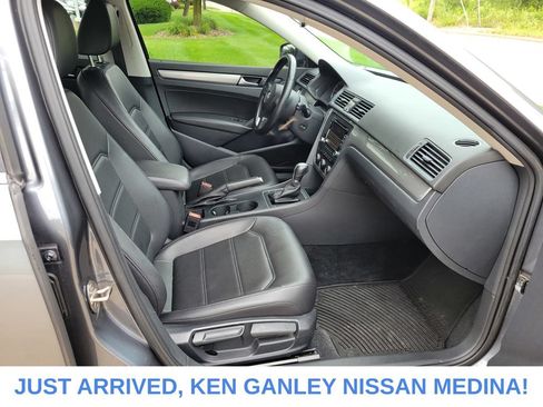 Used 2015 Volkswagen Passat 1.8T Limited Edition FWD image 20