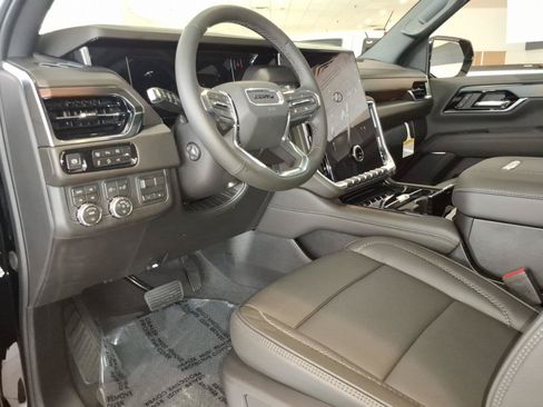 New 2026 GMC Yukon Denali AWD/4WD image 13