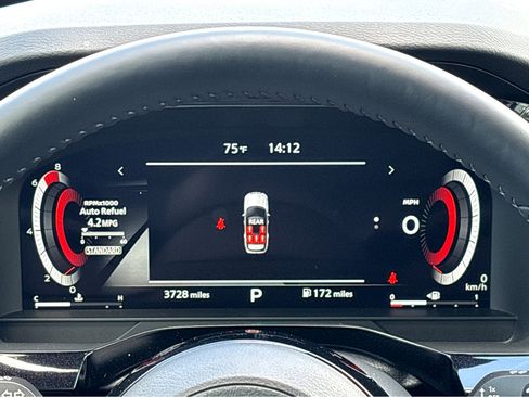 Certified 2025 Nissan Pathfinder Platinum image 5