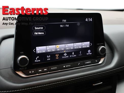 Used 2023 Nissan Rogue SV AWD/4WD image 18