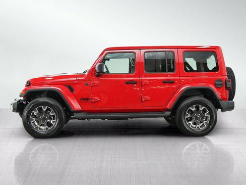 Used 2026 Jeep Wrangler Unlimited Sahara AWD/4WD image 2