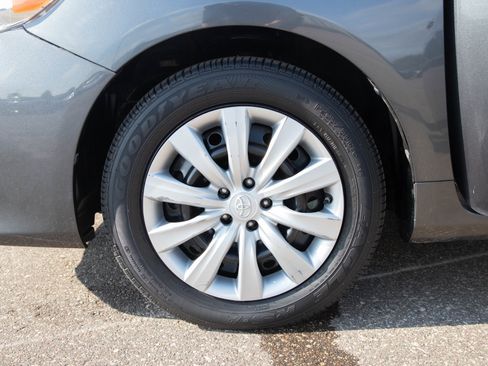 Used 2012 Toyota Corolla LE FWD image 24
