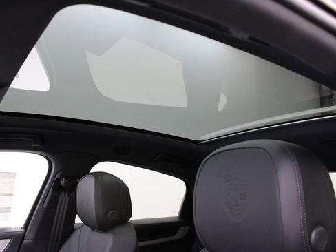 New 2025 Porsche Cayenne S image 21