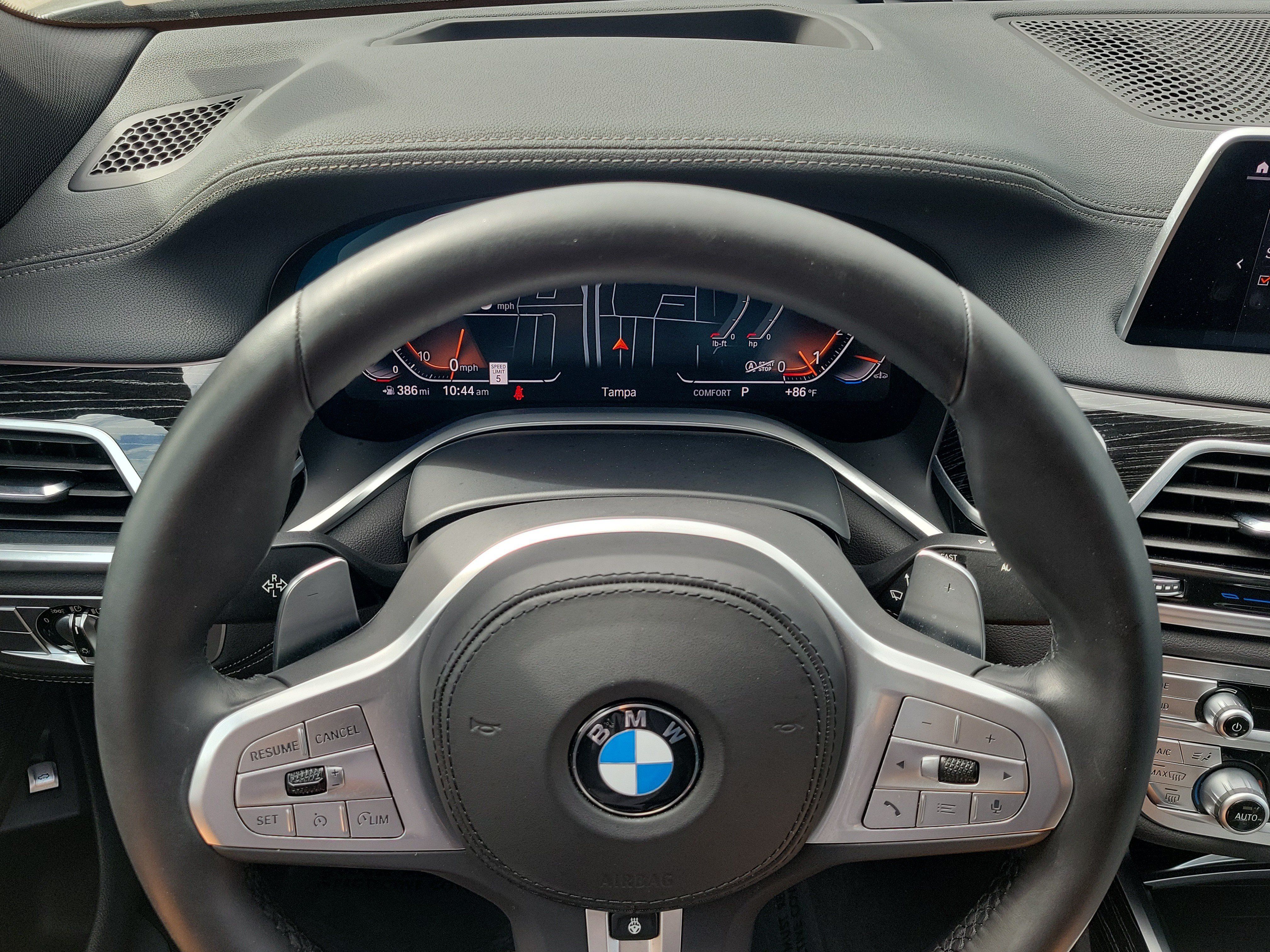 Used 2022 BMW 740i w/ M Sport Package RWD image 23