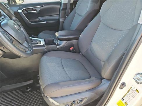 Used 2025 Toyota RAV4 XLE w/ Convenience Package FWD image 16