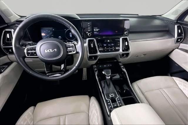 Certified 2022 Kia Sorento SX FWD image 7