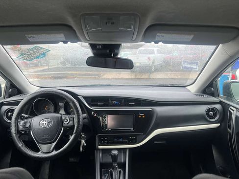 Used 2018 Toyota Corolla iM w/ Carpet Mat Package (TMS) image 21