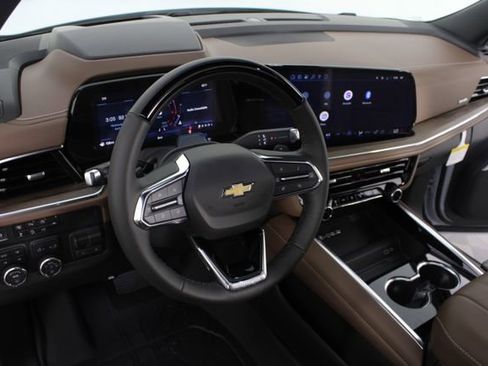 New 2026 Chevrolet Suburban High Country image 10