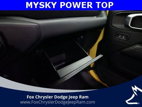 Used 2023 Jeep Wrangler Unlimited Sahara w/ Cold Weather Group image 29