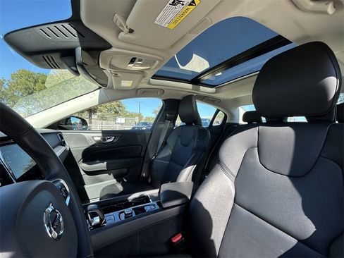 Used 2024 Volvo S60 B5 Core image 12