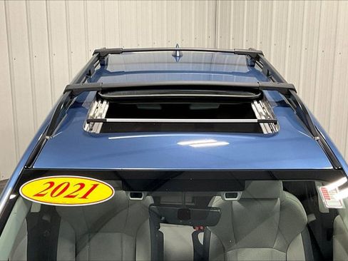 Used 2021 Subaru Forester Premium image 38