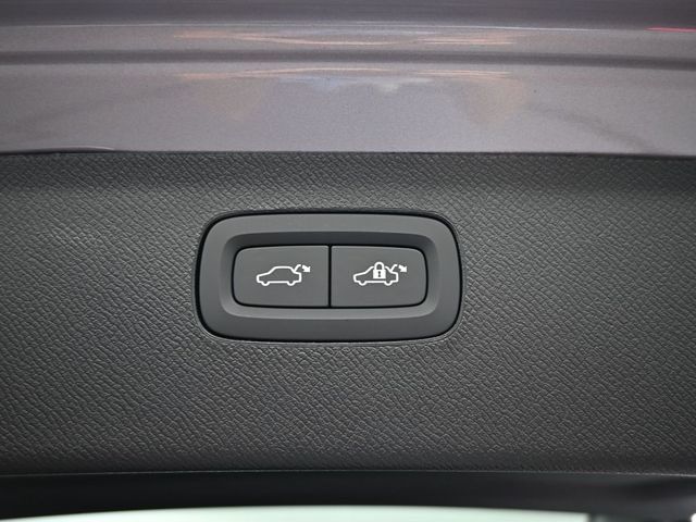 New 2026 Volvo XC90 B6 Core w/ Protection Package Premier AWD/4WD image 32