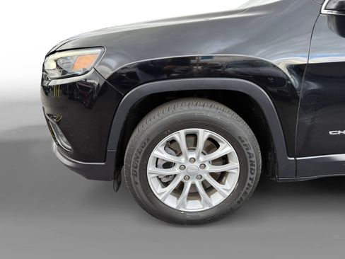 Used 2019 Jeep Cherokee Latitude w/ Popular Appearance Group image 9