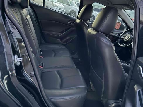 Used 2018 MAZDA MAZDA3 Touring FWD image 56