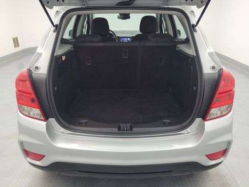 Used 2020 Chevrolet Trax LS FWD image 29
