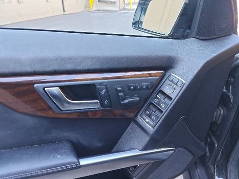 Used 2015 Mercedes-Benz GLK 350 4MATIC image 10