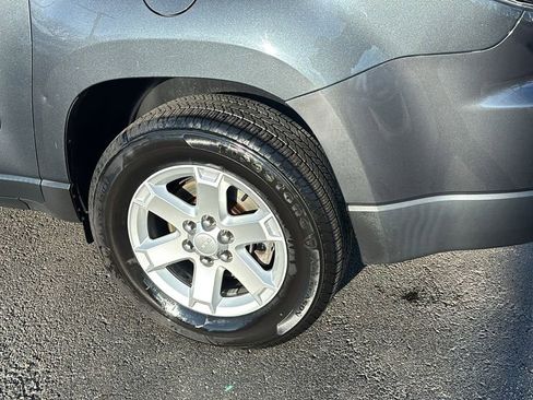 Used 2013 GMC Acadia SLE image 9