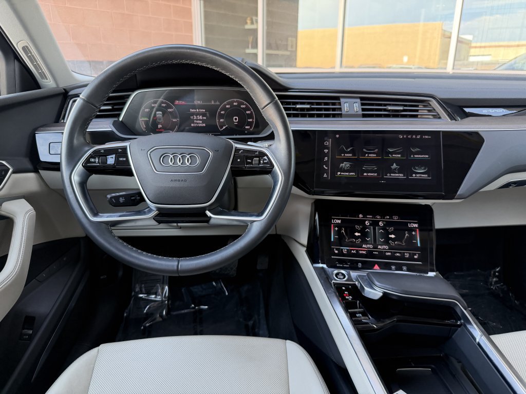 Used 2024 Audi Q8 e-tron Premium Plus w/ Premium Plus Package AWD/4WD image 16